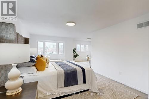 69 Dunbarton Court, Richmond Hill, ON - Indoor Photo Showing Bedroom