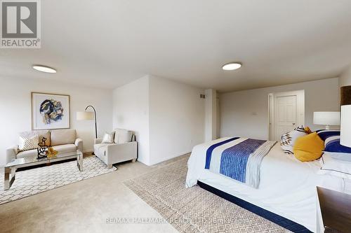 69 Dunbarton Court, Richmond Hill, ON - Indoor Photo Showing Bedroom