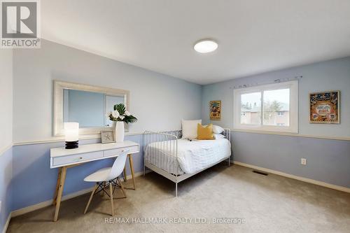 69 Dunbarton Court, Richmond Hill, ON - Indoor Photo Showing Bedroom