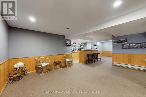 69 Dunbarton Court, Richmond Hill, ON - Indoor Photo Showing Other Room