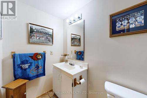 69 Dunbarton Court, Richmond Hill, ON - Indoor Photo Showing Bathroom