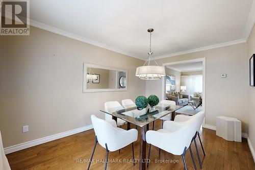 69 Dunbarton Court, Richmond Hill, ON - Indoor Photo Showing Dining Room
