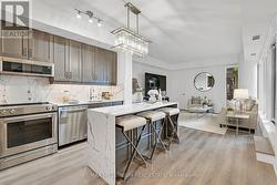 209 - 9000 JANE STREET Vaughan, ON L4K 0M6