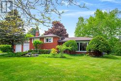 40 DELTA CRESCENT East Gwillimbury, ON L9N 1G4