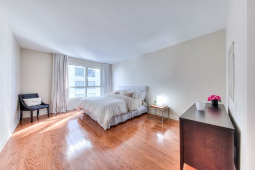 Chambre à coucher - 18C-1210 Boul. De Maisonneuve O., Montréal (Ville-Marie), QC - Indoor Photo Showing Bedroom