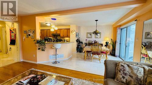 5812 Dalebrook Crescent, Mississauga, ON - Indoor