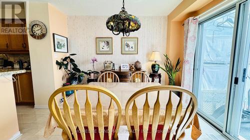 5812 Dalebrook Crescent, Mississauga, ON - Indoor Photo Showing Dining Room