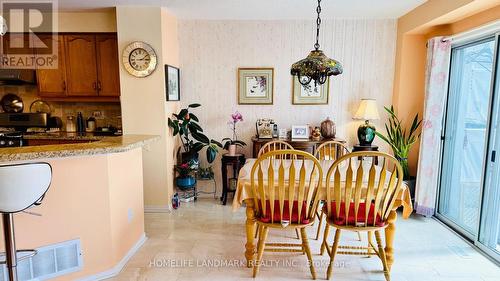 5812 Dalebrook Crescent, Mississauga, ON - Indoor Photo Showing Dining Room