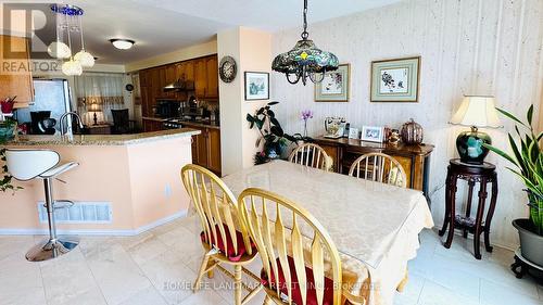 5812 Dalebrook Crescent, Mississauga, ON - Indoor Photo Showing Dining Room