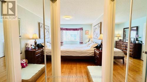 5812 Dalebrook Crescent, Mississauga, ON - Indoor Photo Showing Bedroom