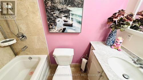5812 Dalebrook Crescent, Mississauga, ON - Indoor Photo Showing Bathroom