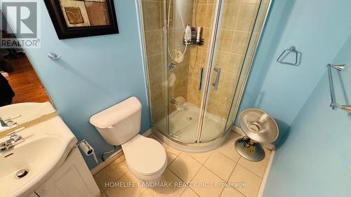 5812 Dalebrook Crescent, Mississauga, ON - Indoor Photo Showing Bathroom