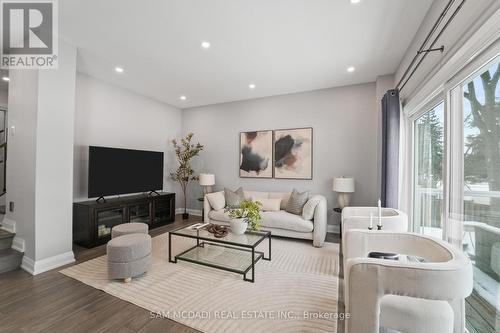4235 Pheasant Run, Mississauga, ON - Indoor Photo Showing Living Room