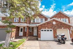 80 WOODBURY CRESCENT  Ottawa, ON K1G 5E1