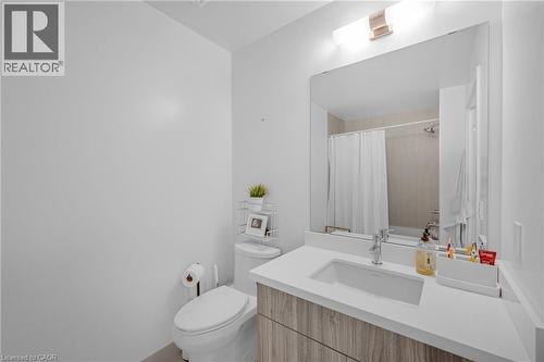 2007 James Street Unit# 704, Burlington, ON - Indoor Photo Showing Bathroom
