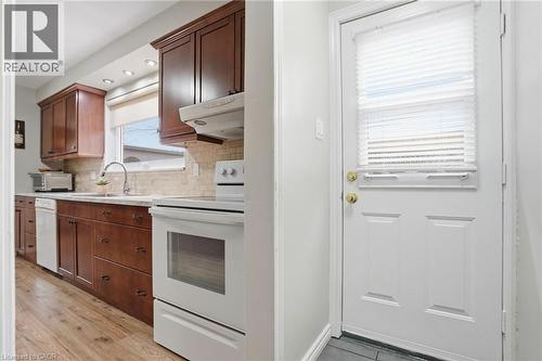 345 Erindale Drive, Burlington, ON - Indoor Photo Showing Kitchen