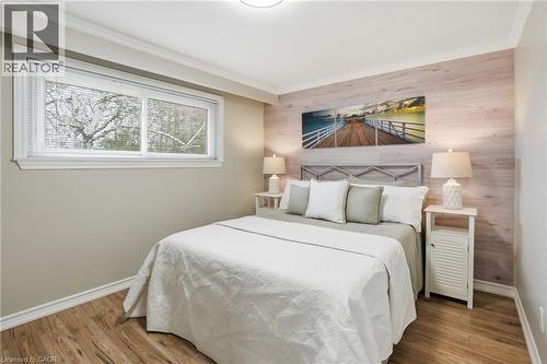 345 Erindale Drive, Burlington, ON - Indoor Photo Showing Bedroom