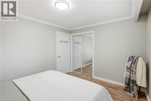 345 Erindale Drive, Burlington, ON - Indoor Photo Showing Bedroom
