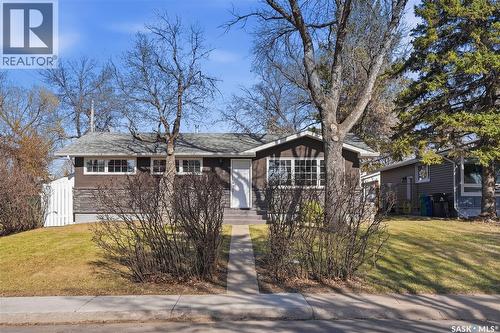2 Hardy Crescent, Saskatoon, SK - Outdoor