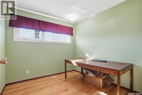 2 Hardy Crescent, Saskatoon, SK - Indoor