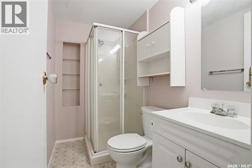 2 Hardy Crescent, Saskatoon, SK - Indoor Photo Showing Bathroom