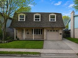 UPPER LEVEL - 61 VANIER DRIVE Guelph (Dovercliffe Park/Old University), ON N1G 2K9