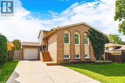 16 APEX Court  Stoney Creek, ON L8J 1J2