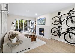114 155 E 3RD STREET  North Vancouver, BC V7L 1E5