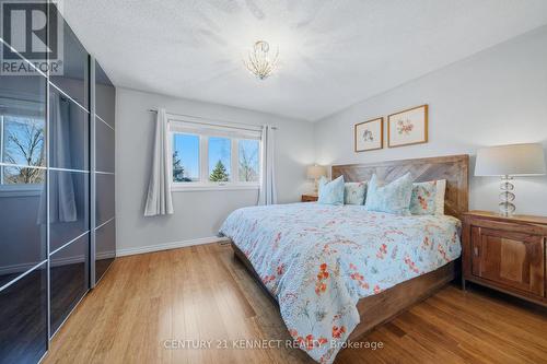 1644 Samuelson Circle, Mississauga, ON - Indoor Photo Showing Bedroom