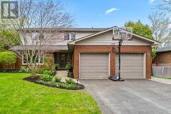 1067 FAIR BIRCH DRIVE  Mississauga, ON L5H 1M4