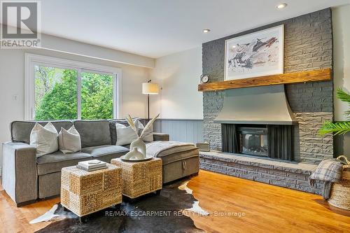1067 Fair Birch Drive, Mississauga, ON - Indoor Photo Showing Living Room With Fireplace