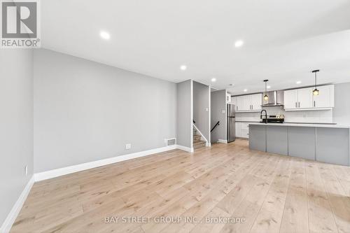 41 Helene Crescent, Waterloo, ON - Indoor Photo Showing Kitchen