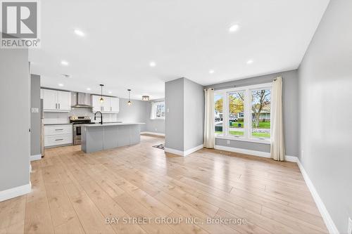 41 Helene Crescent, Waterloo, ON - Indoor Photo Showing Kitchen