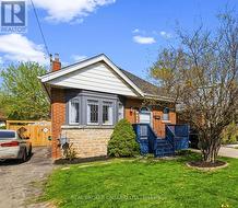8 BARONS AVENUE S  Hamilton, ON L8K 2X9