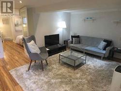175 EUCLID AVENUE Toronto, ON M6J 2J8