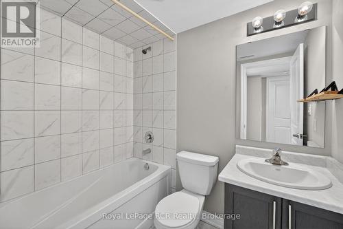 45 Winters Crescent, Collingwood, ON - Indoor Photo Showing Bathroom