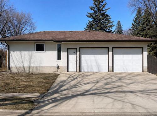 53 Clement Drive, Brandon, MB - Outdoor