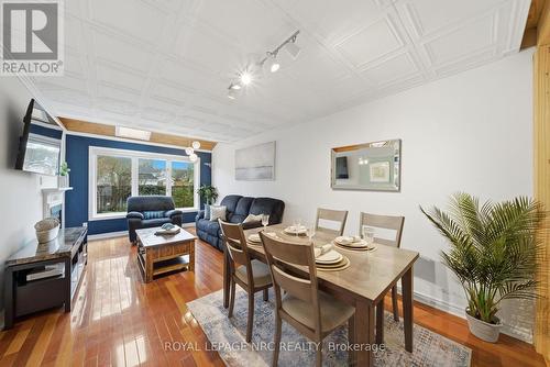 11 Tomahawk Drive, Grimsby, ON - Indoor Photo Showing Dining Room