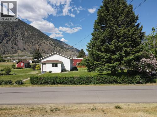 218 10Th Avenue, Keremeos, BC - Outdoor