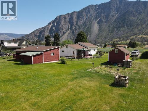 218 10Th Avenue, Keremeos, BC - Outdoor
