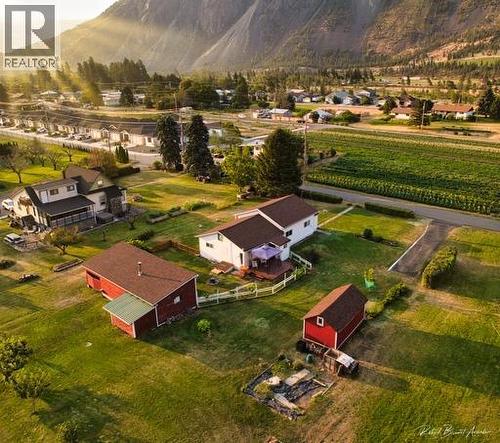 218 10Th Avenue, Keremeos, BC - Outdoor With View