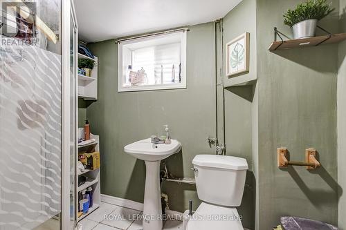 105 Hillview Street, Hamilton, ON - Indoor Photo Showing Bathroom