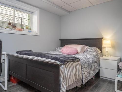 321 Mclean Ave, Selkirk, MB 