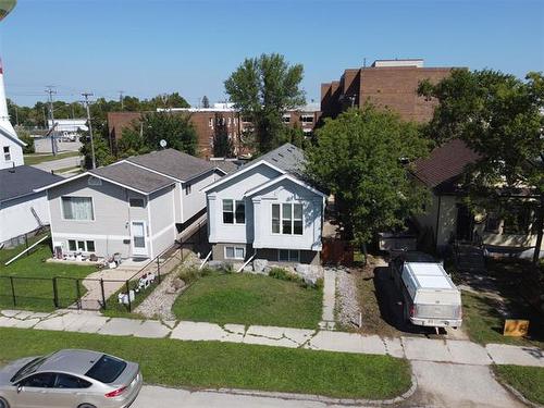 321 Mclean Ave, Selkirk, MB 