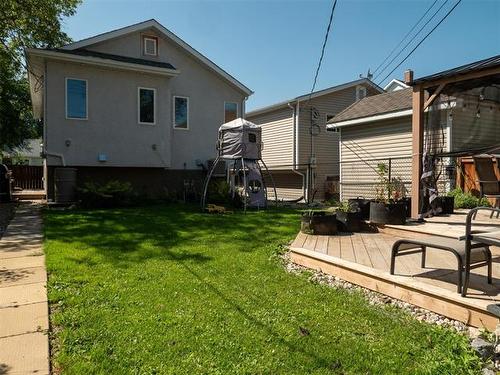 321 Mclean Ave, Selkirk, MB 