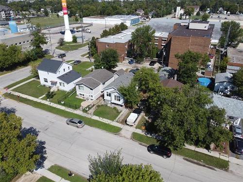 321 Mclean Ave, Selkirk, MB 