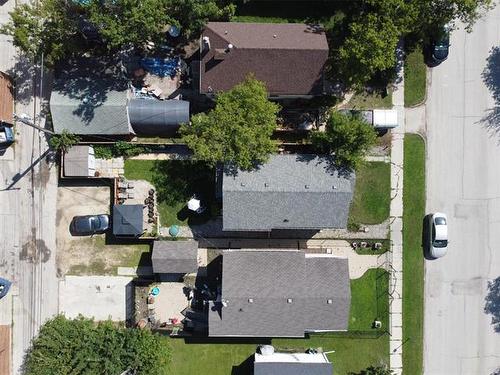 321 Mclean Ave, Selkirk, MB 