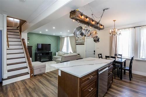 1136 Spruce St, Winnipeg, MB 