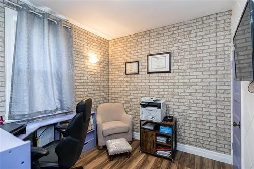 1136 Spruce St, Winnipeg, MB 