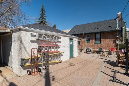 1136 Spruce St, Winnipeg, MB 
